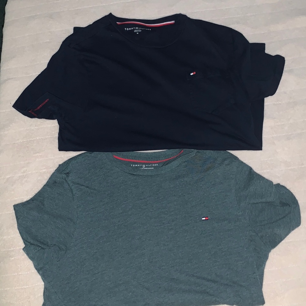 2 Tommy Hilfiger T-Shirts
